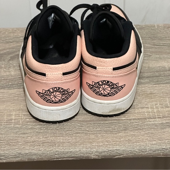 Air Jordan 1 Low Crimson Tint Size 11 553558-034 Pink Black OG Rare Men’s Shoe - Picture 4 of 6